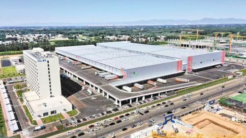 五大產(chǎn)業(yè)集群助力建設(shè)現(xiàn)代商貿(mào)物流中心