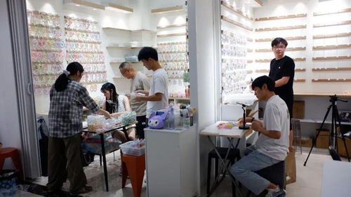 義烏商貿(mào)新風(fēng)潮 晨讀英語(yǔ)與AI賣(mài)貨，老板娘們卷出新高度